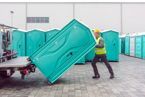 Best Portable restroom trailer rental  in Fulton, MO
